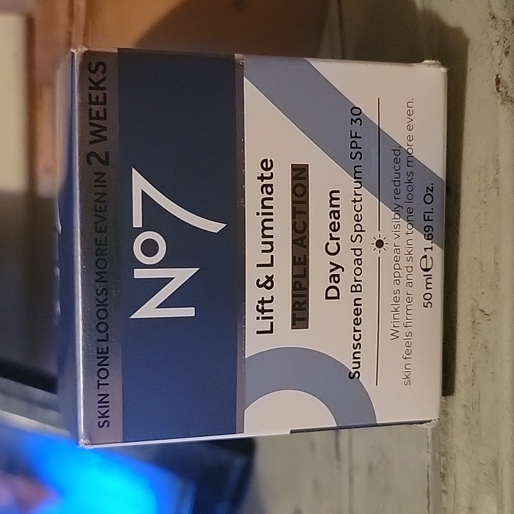 No7 lift & laminate day cream moisturizer spf 30 nib 1.69 oz anti-aging wrinkle
